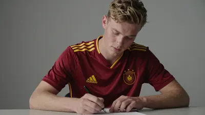 Motherwell have signed 20-year-old Sweden U21 forward Jardell Kanga from Ilves on a three-year deal with an option for a...