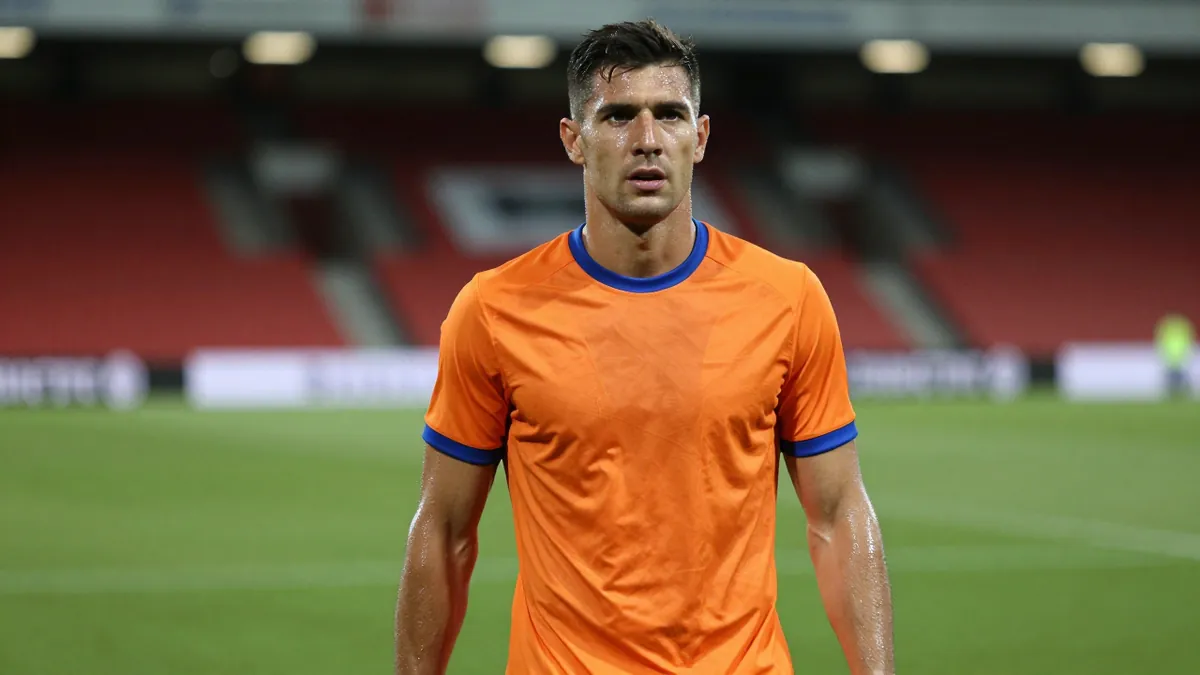 Motherwell bolster defensive options with Bristol City loan signing