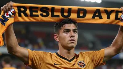 Motherwell have completed the signing of Swedish prospect Jardell Kanga from Ilves as they prepare for a Premiership...